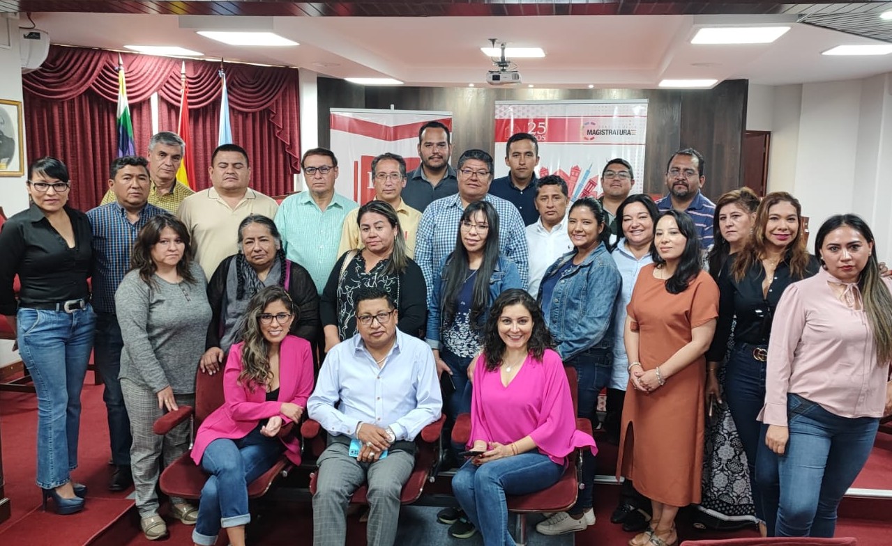 LA EJE LLEVÓ ADELANTE EL TALLER DE UNIFICACIÓN DE CRITERIOS EN EL REGISTRO DE PROPIEDAD HORIZONTAL COCHABAMBA